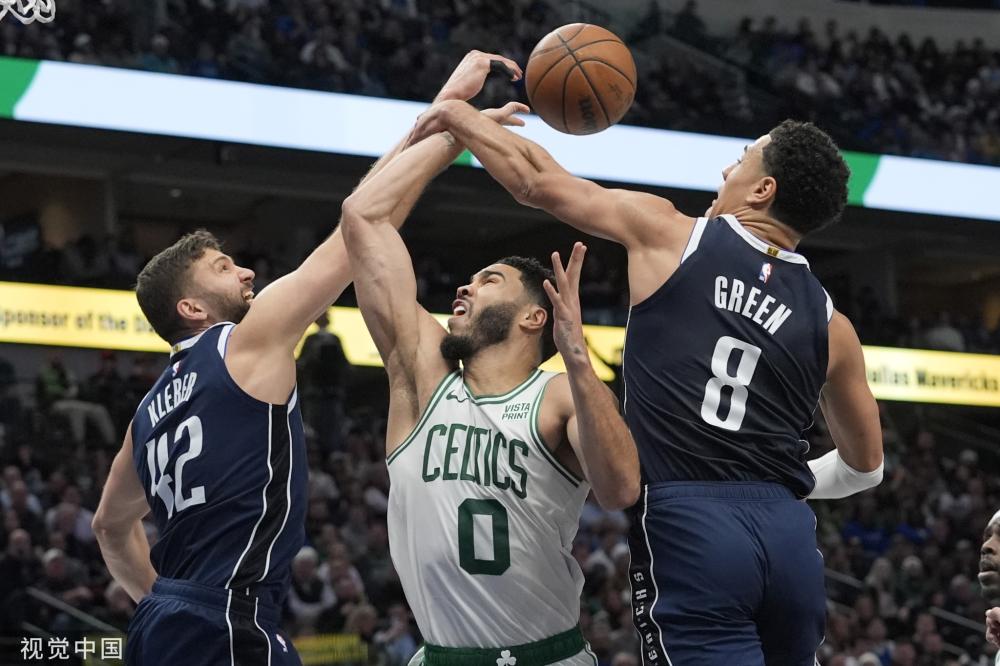 据接近更衣 据接近更衣